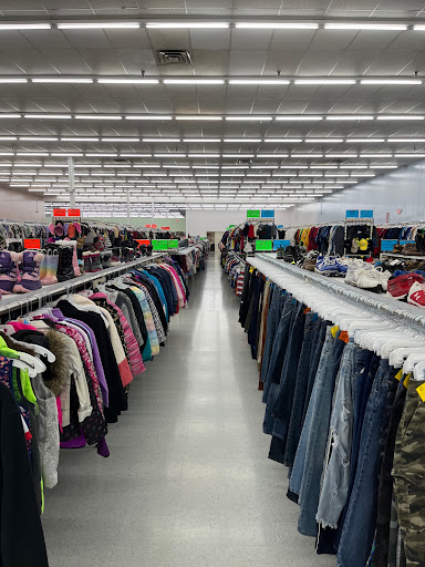 Thrift Store «Village Discount Outlet», reviews and photos, 3500 Cleveland Ave, Columbus, OH 43224, USA