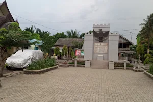 monumen ALRI Bantuil Titik Alam Roh image
