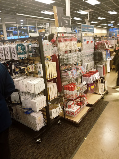 Department Store «Nordstrom Rack San Leandro», reviews and photos, 1285 Marina Blvd, San Leandro, CA 94577, USA