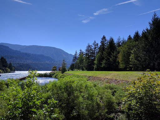 Grocery Store «Columbia Market», reviews and photos, 450 Wa Na Pa St, Cascade Locks, OR 97014, USA