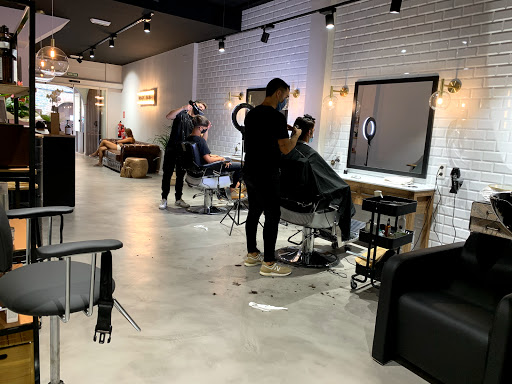 CRAZY HAIR ·HAIR & TATTOO STUDIO· en Sant Celoni, Barcelona
