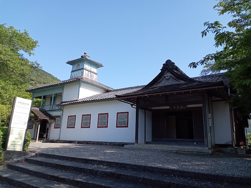 旧柳原学校校舎(滋賀県指定文化財)