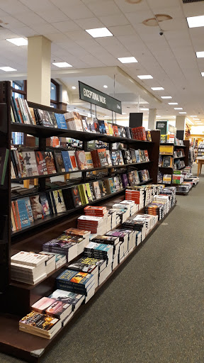 Book Store «Barnes & Noble», reviews and photos, 270 Buckland Hills Dr #1024, Manchester, CT 06040, USA