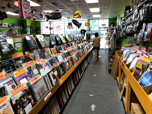 Record Store «Flipside Records», reviews and photos, 41 E 14 Mile Rd, Clawson, MI 48017, USA