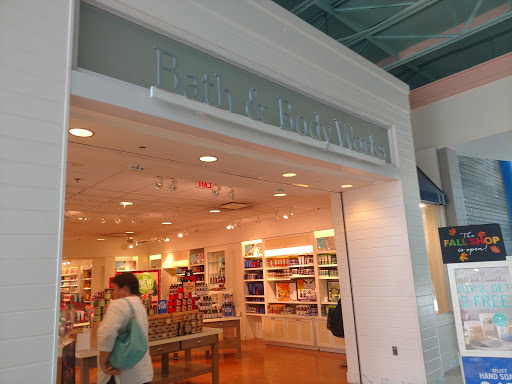 Shopping Mall «DeSoto Square Mall», reviews and photos, 303 301 Blvd W, Bradenton, FL 34205, USA