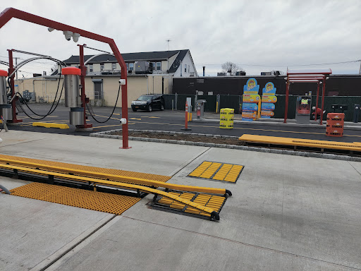 Car Wash «Lindenhurst Hand Car Wash», reviews and photos, 491 S Delaware Ave, Lindenhurst, NY 11757, USA