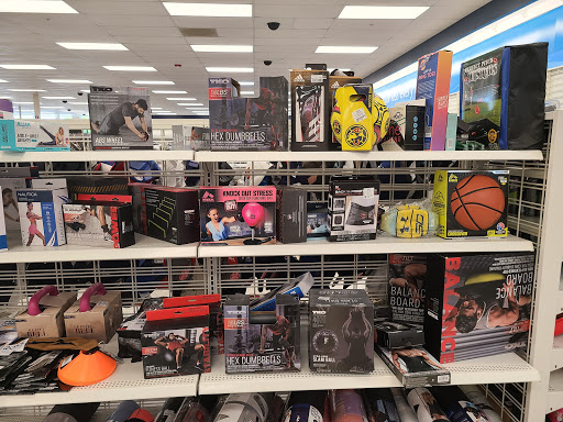 Clothing Store «Ross Dress for Less», reviews and photos, 3401 Raleigh Rd Pkwy W, Wilson, NC 27896, USA