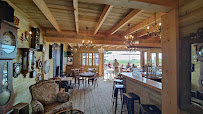 Atmosphère du Restaurant de fruits de mer La Vieille Digue à Blainville-sur-Mer - n°20