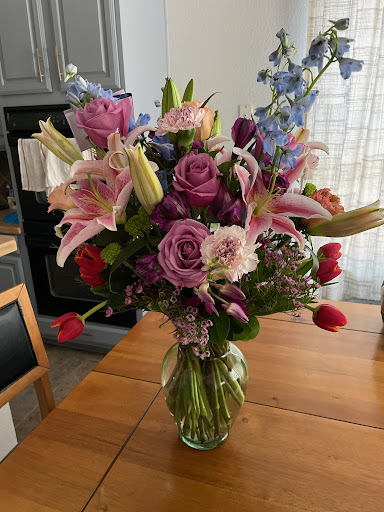 Florist «1-800 Flowers Family Floral», reviews and photos, 8424 Lakewood Hill Dr #110, Fort Worth, TX 76137, USA