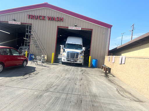 VALLEY TRUCK WASH&RV en Visalia
