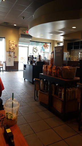 Coffee Shop «Starbucks», reviews and photos, 6768 95th St, Oak Lawn, IL 60453, USA