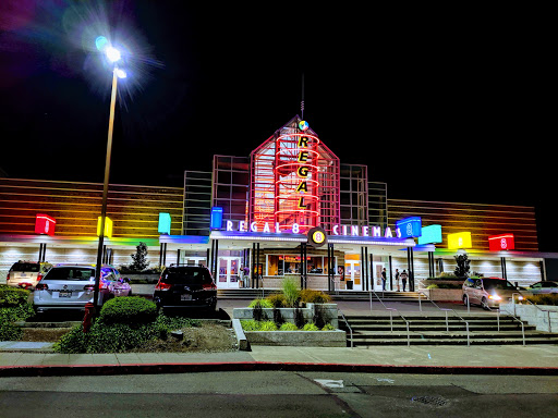 Movie Theater «Regal Cinemas Crossroads 8», reviews and photos, 1200 156th Ave NE, Bellevue, WA 98008, USA