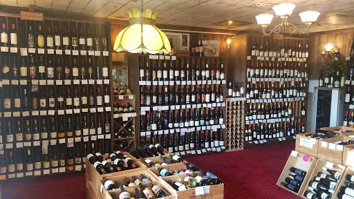 Wine Store «Pomfret Wine and Spirits LLC.», reviews and photos, 640 Pomfret St, Pomfret, CT 06258, USA