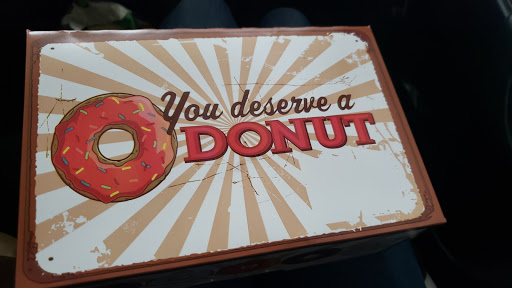 Donut Shop «Donut Palace», reviews and photos, 3164 NW 185th Ave, Portland, OR 97229, USA