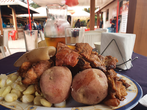 Chicharronería Doña Pola