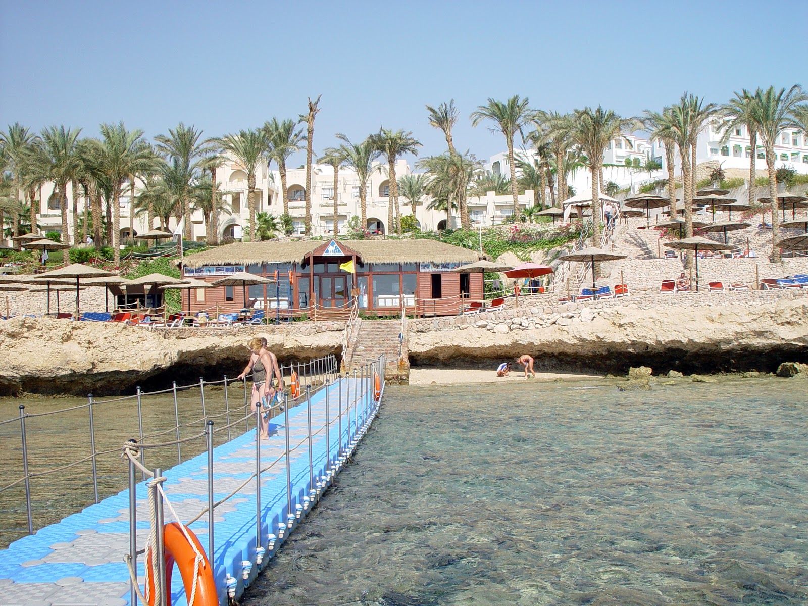 Fotografie cu Rotana resort beach cu nivelul de curățenie înalt