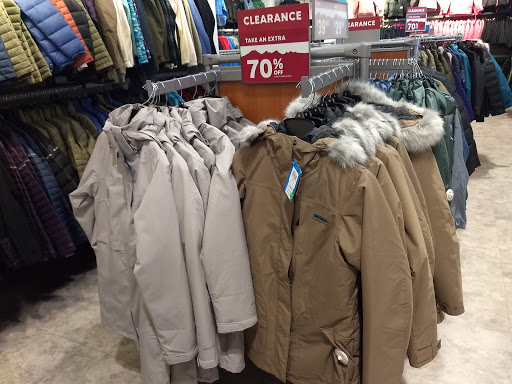 Sportswear Store «Columbia Sportswear at Tanger Outlets», reviews and photos, 455 Tanger Dr, Williamsburg, IA 52361, USA
