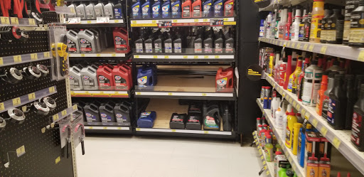 Auto Parts Store «Advance Auto Parts», reviews and photos, 1215 Main St, Hamilton, OH 45013, USA