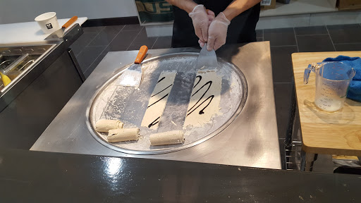 Ice Cream Shop «Icesmile Tampa», reviews and photos, 1512 E Fowler Ave, Tampa, FL 33612, USA