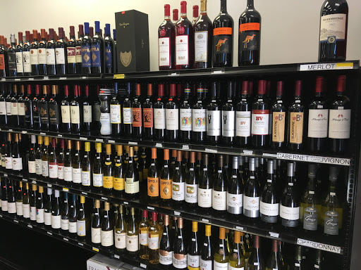 Liquor Store «Discount Liquors», reviews and photos, 653 Big Bend Rd, Ballwin, MO 63021, USA