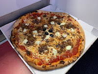 Pepperoni du Pizzas à emporter Pizz' St Loup à Notre-Dame-de-Londres - n°1