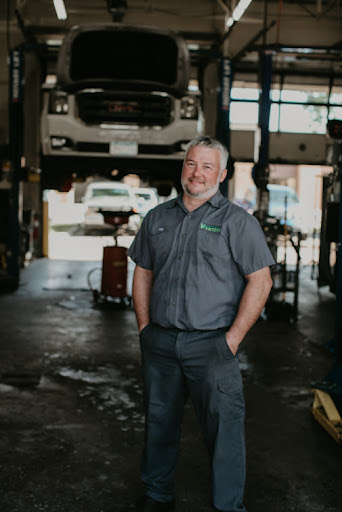 Auto Repair Shop «Victory Auto Service & Glass», reviews and photos, 8098 Brooklyn Blvd, Brooklyn Park, MN 55445, USA