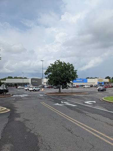 Department Store «Walmart Supercenter», reviews and photos, 310 W 5th St, Benton, KY 42025, USA