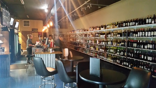 Bar «Ivanhoe Craft Bar & Packy», reviews and photos, 1915 N Orange Ave, Orlando, FL 32804, USA