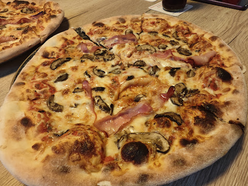 Pastore Pizza en Henndorf am Wallersee