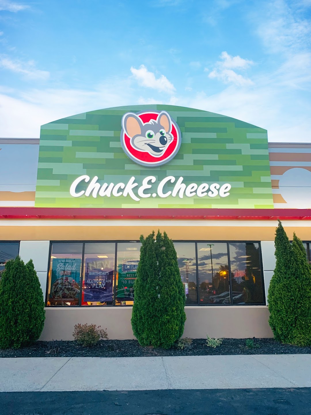 Chuck E. Cheese