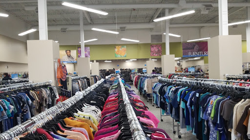 Thrift Store «Goodwill Store & Donation Center», reviews and photos, 6300 Kingery Hwy #25, Willowbrook, IL 60527, USA