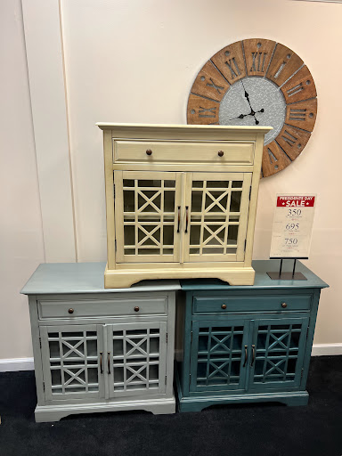 Furniture Store «Mor Furniture for Less | Lynnwood», reviews and photos, 4029 Alderwood Mall Blvd, Lynnwood, WA 98036, USA