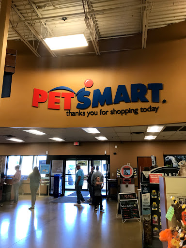 Pet Supply Store «PetSmart», reviews and photos, 162 S Gary Ave, Bloomingdale, IL 60108, USA