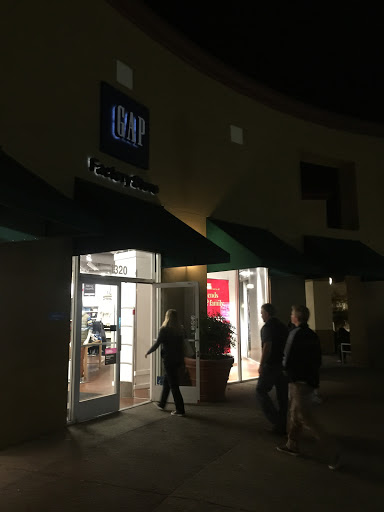 Clothing Store «Gap Outlet», reviews and photos, 13000 Folsom Blvd #1320, Folsom, CA 95630, USA