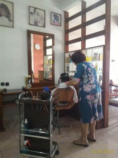 Rita Salon