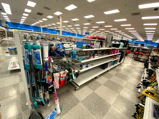 Clothing Store «Ross Dress for Less», reviews and photos, 701 N Milwaukee Ave, Vernon Hills, IL 60061, USA