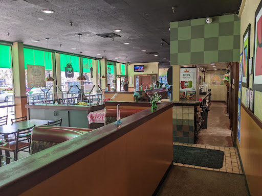 Pizza Restaurant «Round Table Pizza», reviews and photos, 5250 Faculty Ave, Lakewood, CA 90712, USA