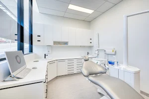 Gum & Dental Implant Centre image