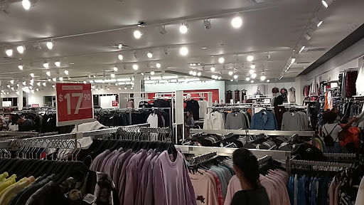 Clothing Store «F21 RED», reviews and photos, 620 Centerview Blvd, Kissimmee, FL 34741, USA