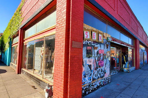 Used Clothing Store «Red Light Clothing Exchange», reviews and photos, 3590 SE Hawthorne Blvd, Portland, OR 97214, USA