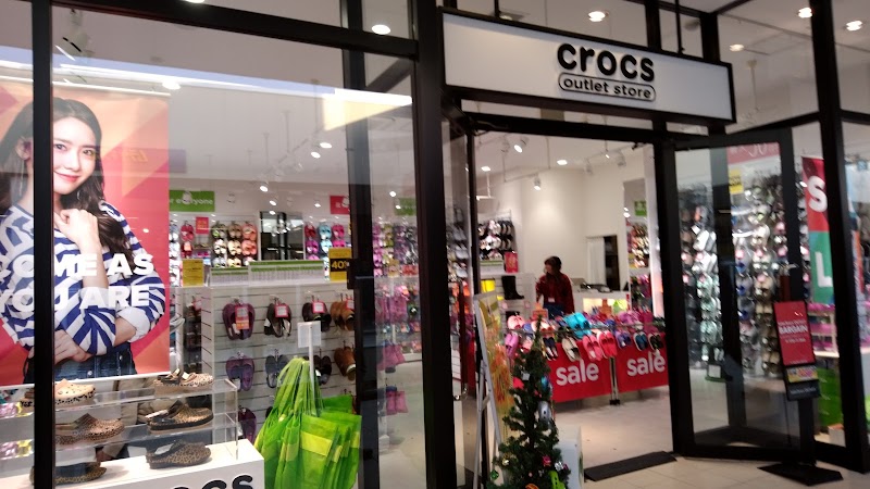 クロックス アウトレットストア 埼玉県越谷市レイクタウン 靴店 グルコミ