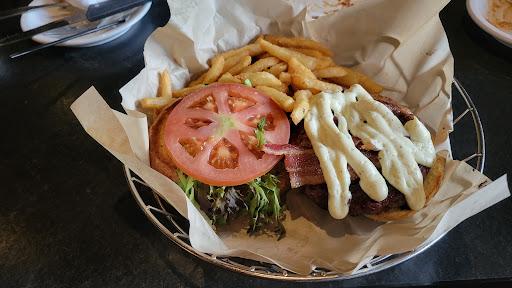 American Restaurant «Beechwood Inn & Coyote Cafe», reviews and photos, 380 Douglas Ave, Holland, MI 49424, USA