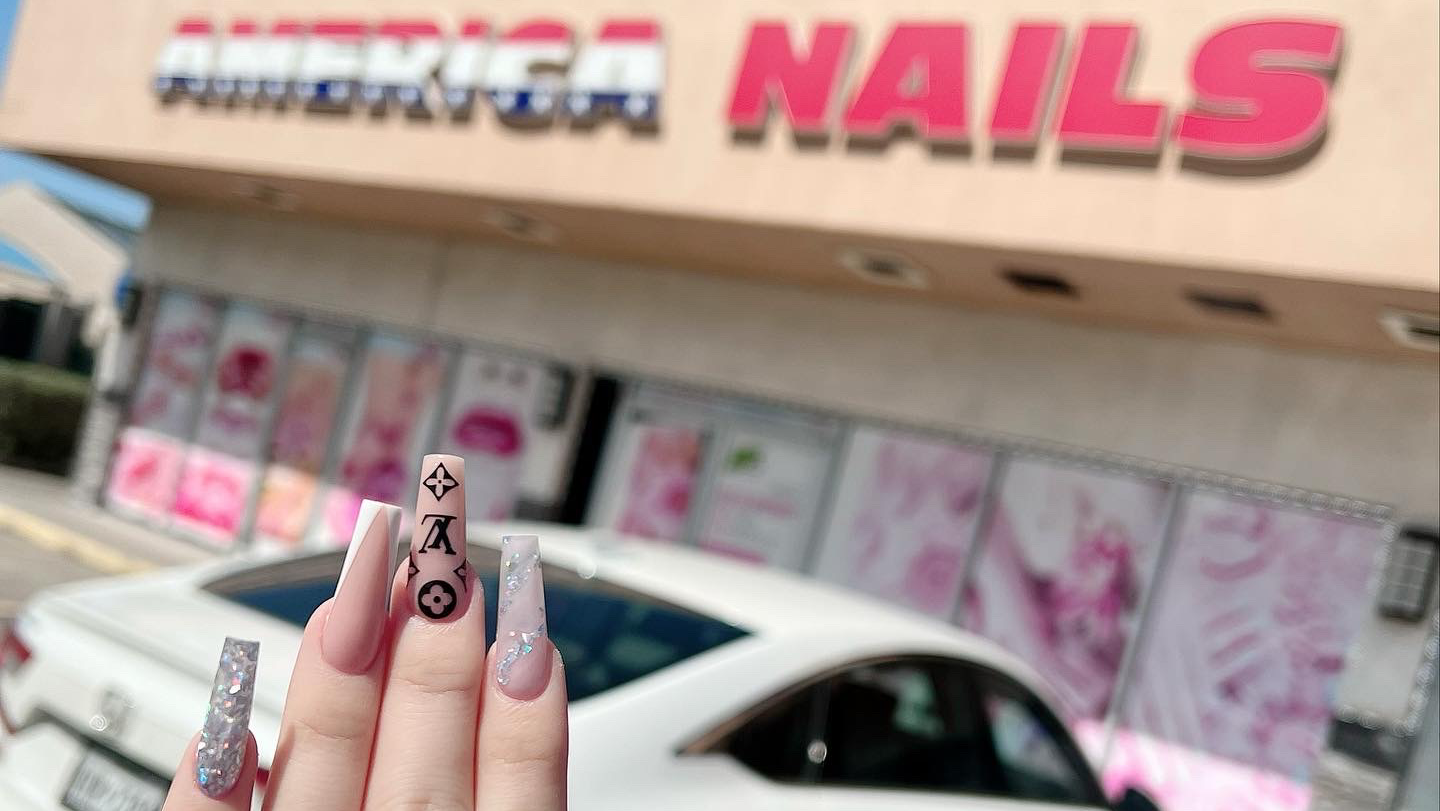 America Nails And Spa