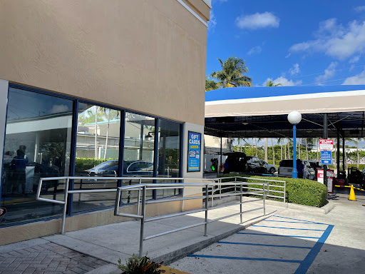 Car Wash «Simoniz Car Wash», reviews and photos, 19055 Biscayne Blvd, Miami, FL 33180, USA