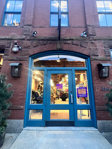 Clothing Store «Patagonia Boston», reviews and photos, 346 Newbury St, Boston, MA 02115, USA