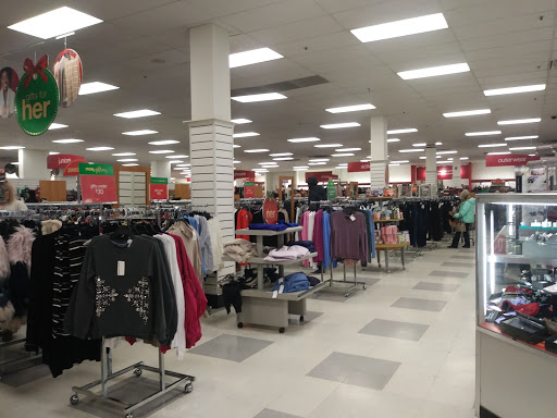 Department Store «T.J. Maxx and HomeGoods», reviews and photos, 1871 W Henderson Rd, Columbus, OH 43220, USA