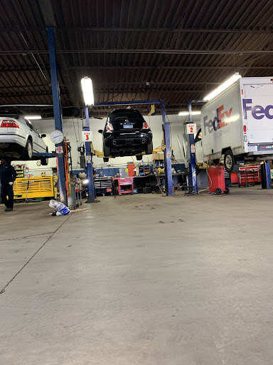 Auto Repair Shop «Top Auto», reviews and photos, 281 Lee Burbank Hwy, Revere, MA 02151, USA