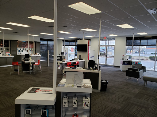 Cell Phone Store «Verizon Authorized Retailer, TCC», reviews and photos, 2020 E Markland Ave, Kokomo, IN 46901, USA