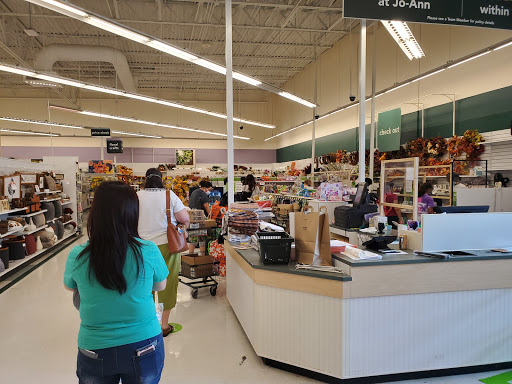 Fabric Store «Jo-Ann Fabrics and Crafts», reviews and photos, 16626 Southwest Fwy, Sugar Land, TX 77479, USA