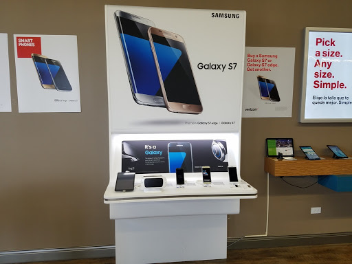 Cell Phone Store «Verizon Authorized Retailer, TCC», reviews and photos, 2090 Skokie Valley Rd, Highland Park, IL 60035, USA